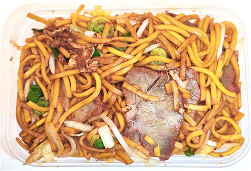 22P________ fried noodles with roast pork